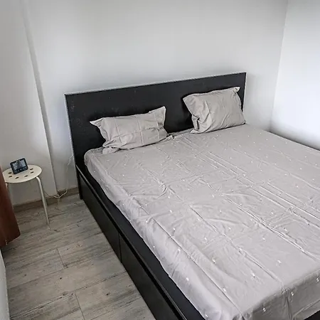 Modern - Gara De Nord *