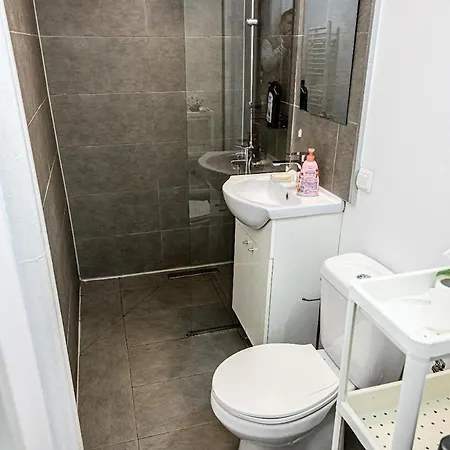 Modern - Gara De Nord *