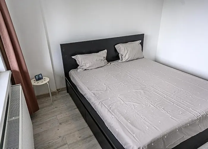 Modern - Gara De Nord *